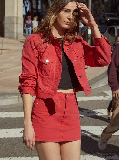 15 De röda denimklänningsidéerna du måste ha |  Mode kläder.