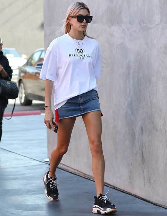 Hailey Baldwin Street Style with 20 Outfits (2019) - Outfit & Fashi