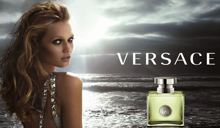Bästa Versace-parfymer för kvinnor 2020 - Revie