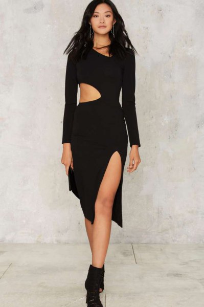 svart asymmetrisk långärmad klänning med långa ärmar