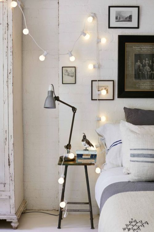 10 Fairy lights Bedroom Ideas That We Are Lovi