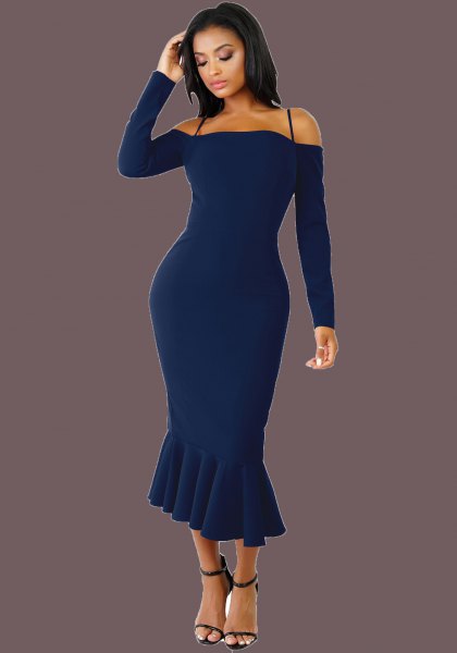 mörkblå långärmad midi sjöjungfru klänning med kall axel