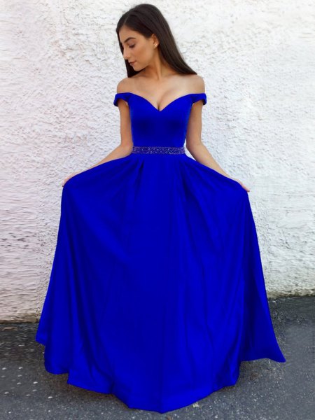 Kungsblå älskling halsringning maxi flytande klänning