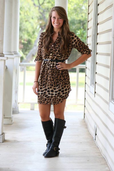 Skjortklänning med leopardmönster och halva ärmar