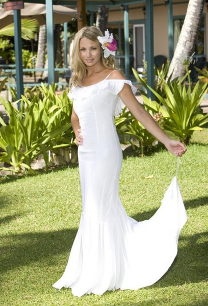 vit kall axel sjöjungfru bröllopsklänning