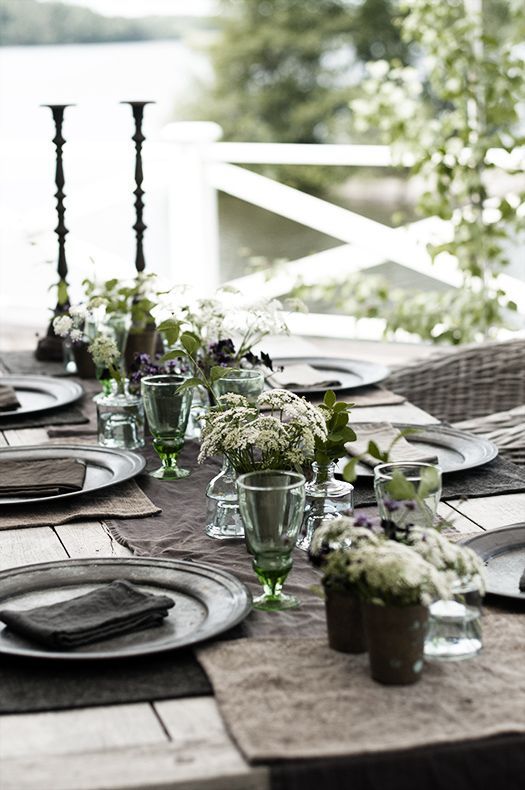 37 Awesome Midsummer Table Settings |  Tabellinställningar, vackert.