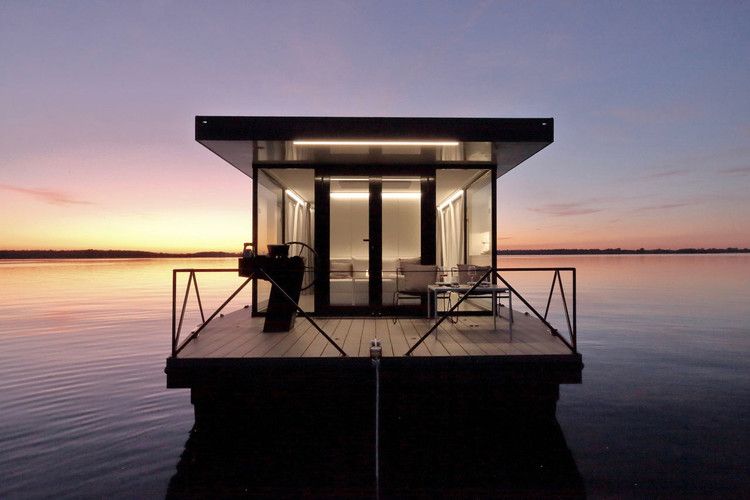 loungeboat: Ett arkitektpar designar en lägenhet på vattnet.
