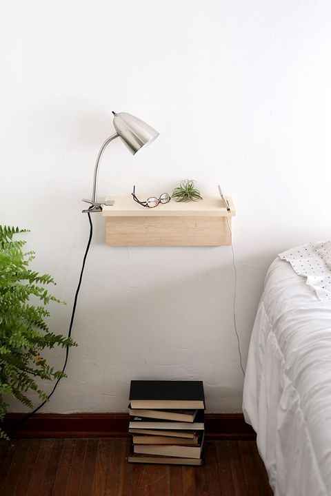 21 DIY flytande nattduksbord - Floating Shelf Nightstand Ide