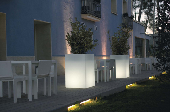 Trädgårdskrukor utomhus med inbyggd belysning - Llum By Vondom - DigsDi