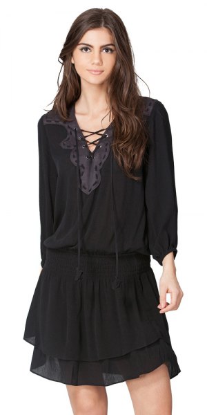 svart chiffong mini kjol med snörning skjorta