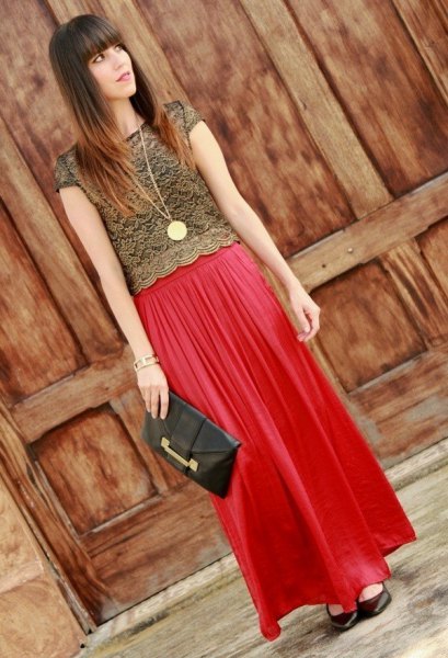 röd spets topp med matchande maxi veckad kjol i chiffong