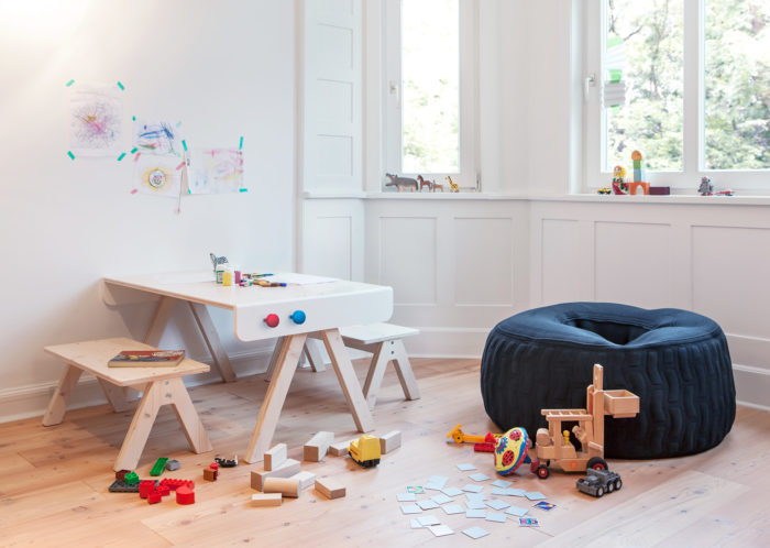 Famille Garage: Transformable Children Furniture Collection - DigsDi