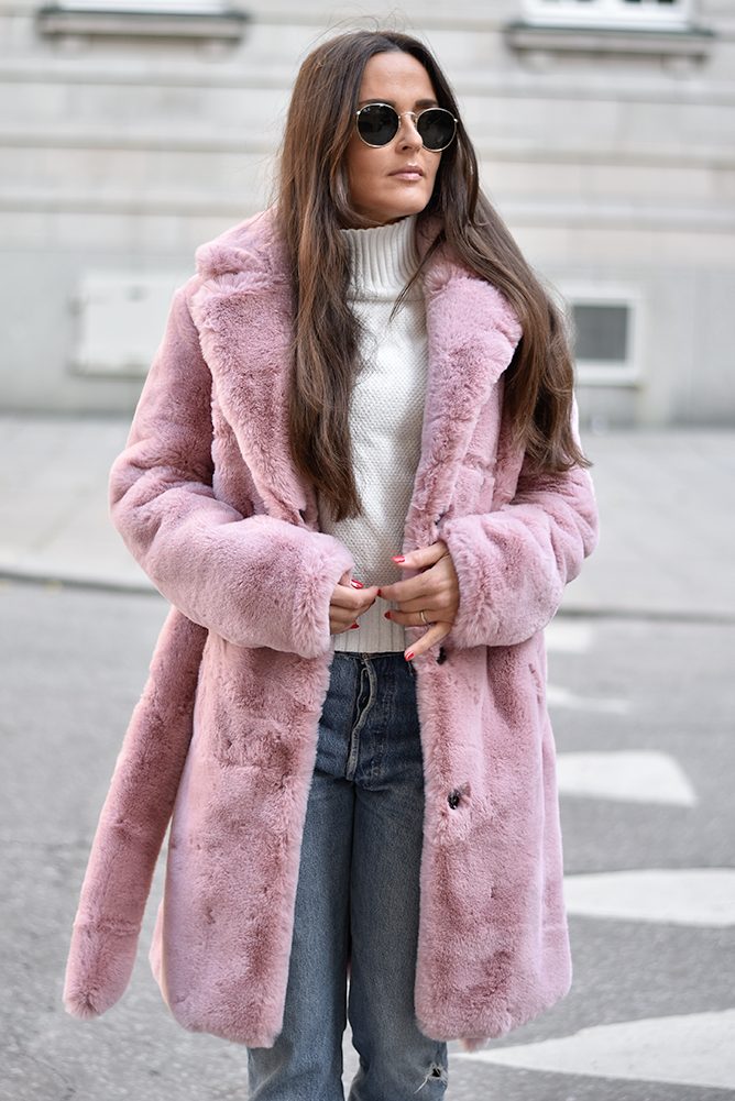 Rosa faux päls jacka kläder